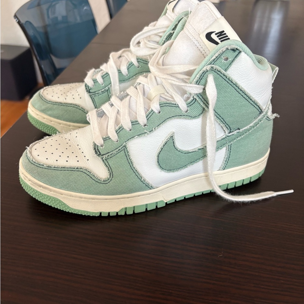 Green Mint Dunk 7.5